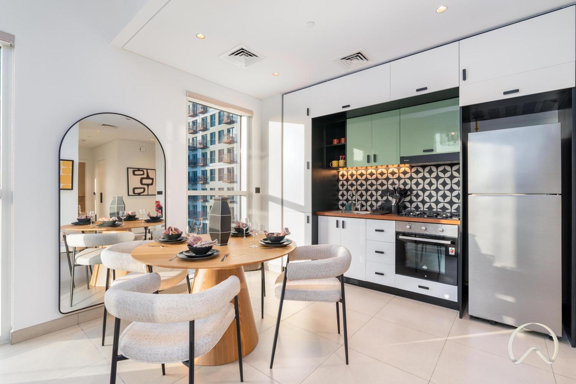 Apartment Oraya - Stylish 2br In Socio Tower 2 With Pool View Dubai